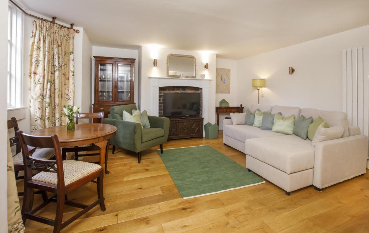 The Garden Square - Unique Luxury Apartment In Historic Garden Square - Ideal For 2 People York Bagian luar foto