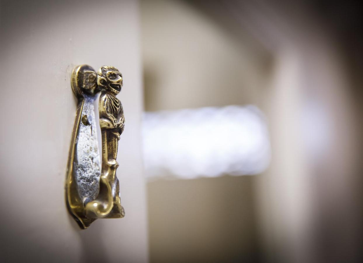 The Garden Square - Unique Luxury Apartment In Historic Garden Square - Ideal For 2 People York Bagian luar foto