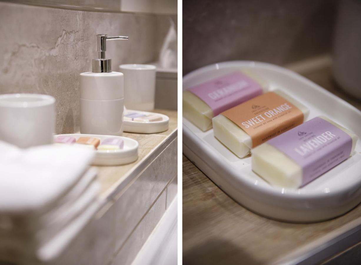 The Garden Square - Unique Luxury Apartment In Historic Garden Square - Ideal For 2 People York Bagian luar foto
